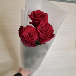Букет из 3 бордовых роз